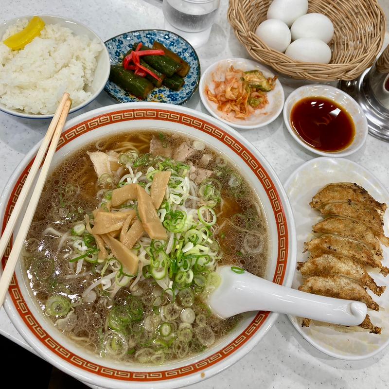 Bセット（ラーメン大盛、餃子7個、ライス）＋カッパ（小）(ラーメン天)