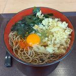 かけそば　生卵(十割そば 二代目長助岡崎美合店)