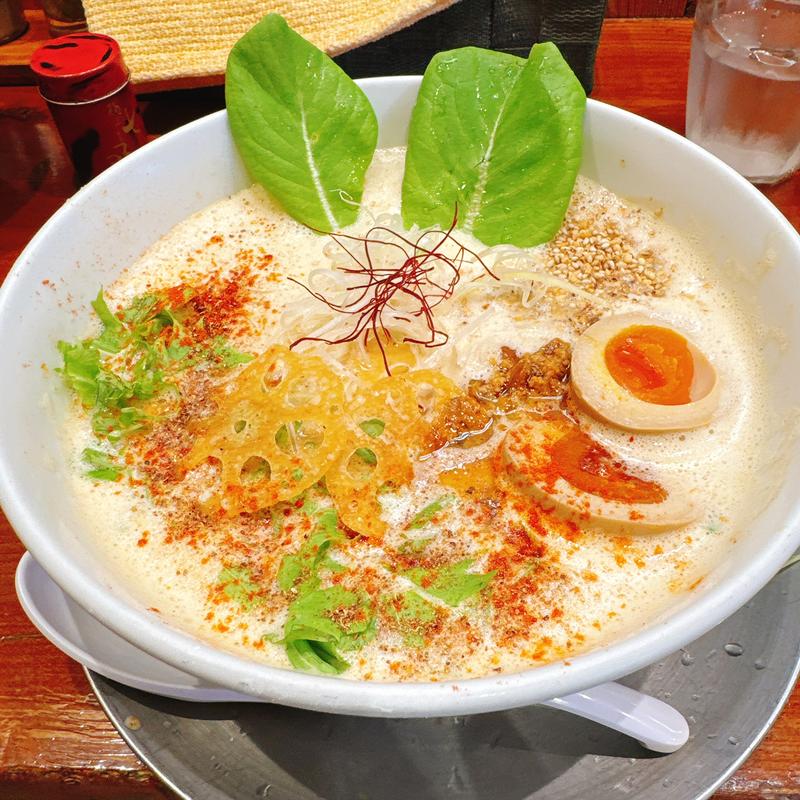 担々麺(煮卵トッピング)(暁 製麺 （アカツキ セイメン）)