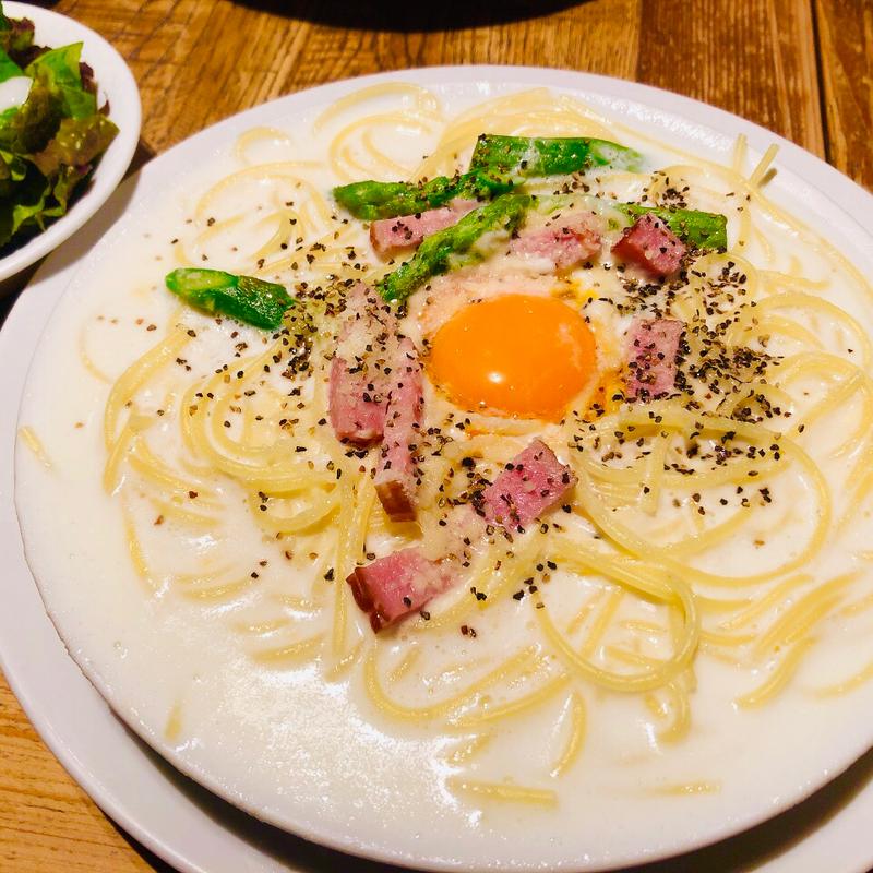 玉子とベーコンとアスパラガスのスープカルボナーラ(IVO ホームズパスタ トラットリア 品川店)