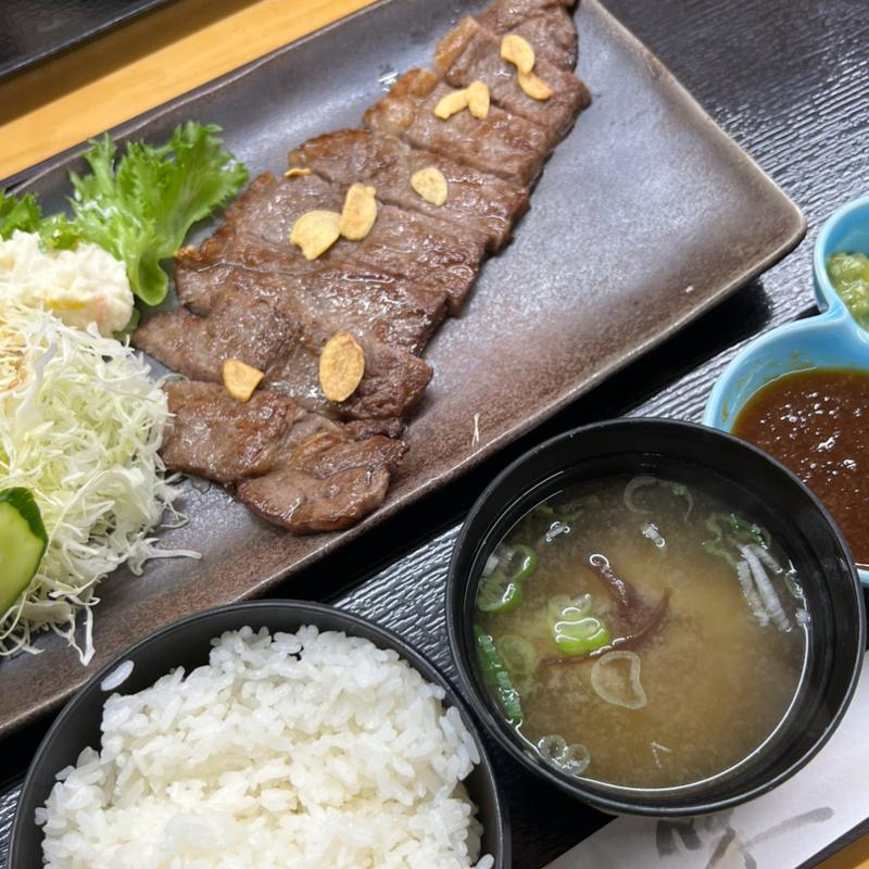 宗谷黒牛サーロインステーキ定食(海鮮炉端 うろこ亭)