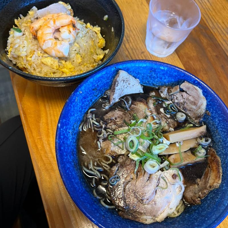 焦げ塩ラーメン　チャーハン(支那虎)
