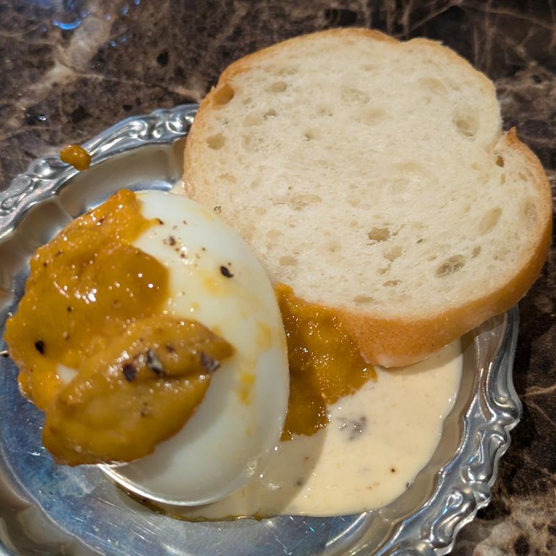 ウニウフマヨ(Antique Chic Brooch 横浜店)