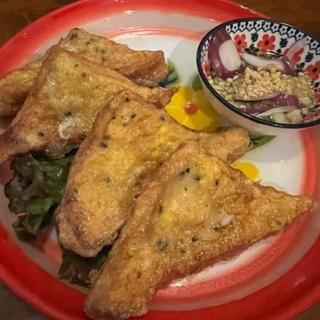 カノムパンナークン 海老のすり身のせ揚げトースト(タイのおうちごはんaroina)
