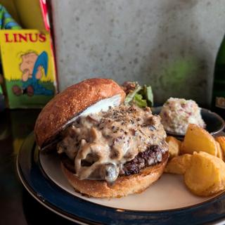 きのこグレイビーバーガー(Dexter Diner)