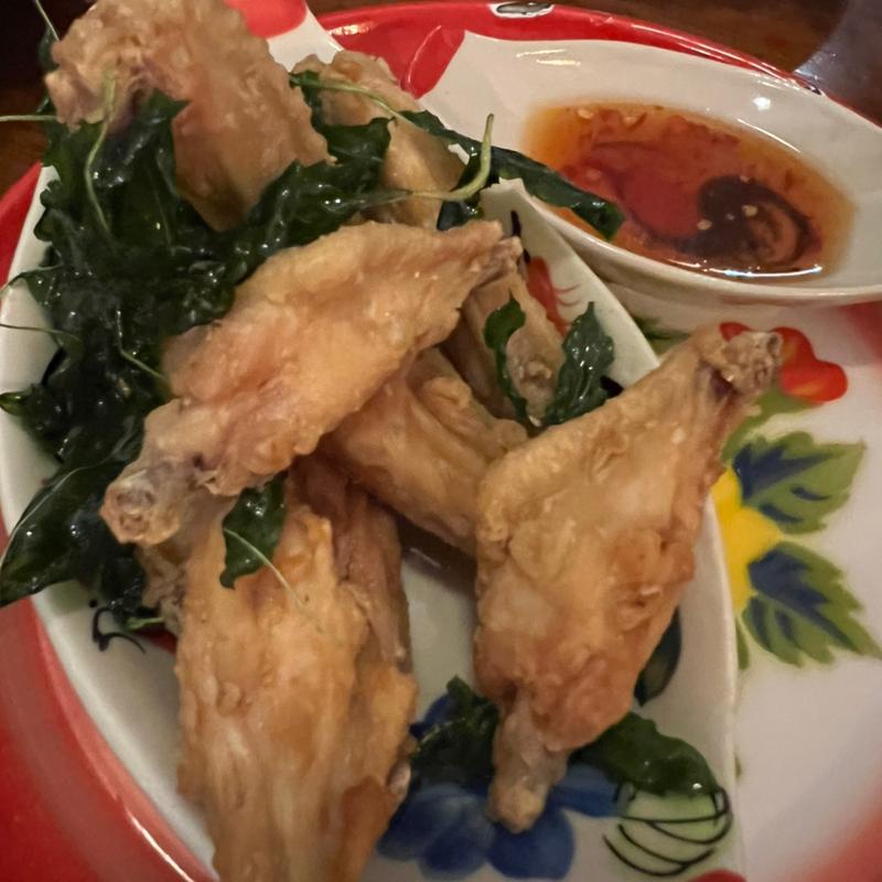 ピッガイトート 手羽中のバジル唐揚げ(タイのおうちごはんaroina)