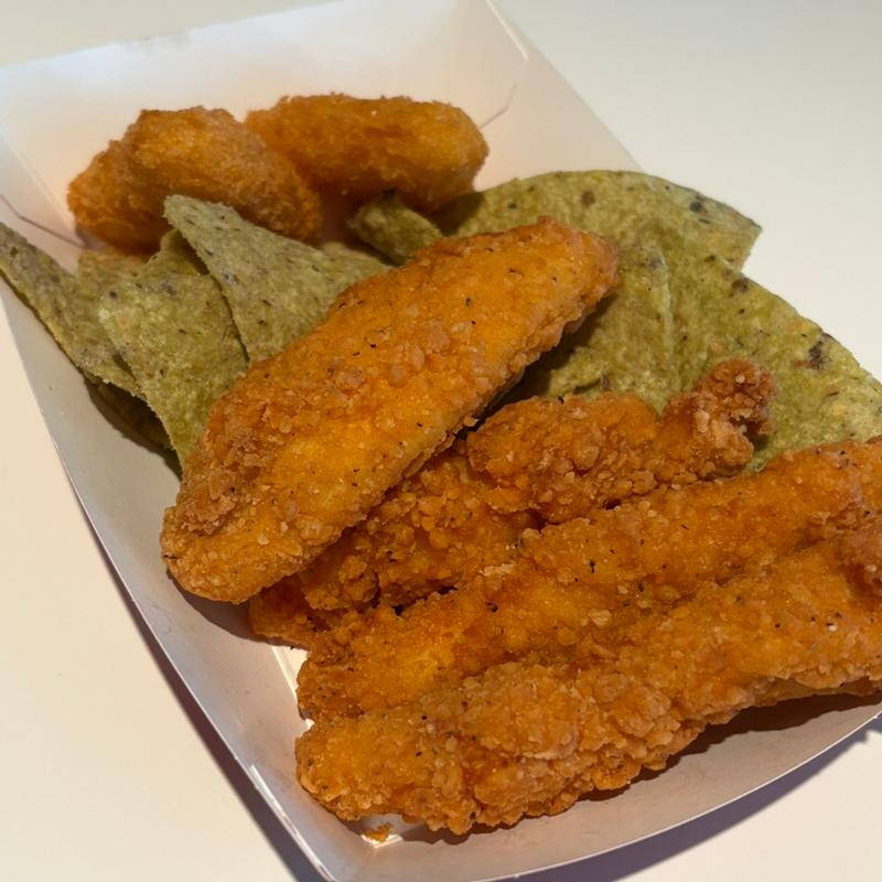 チキンテンダーとチーズフライ(プラズマ・レイズ・ダイナー)