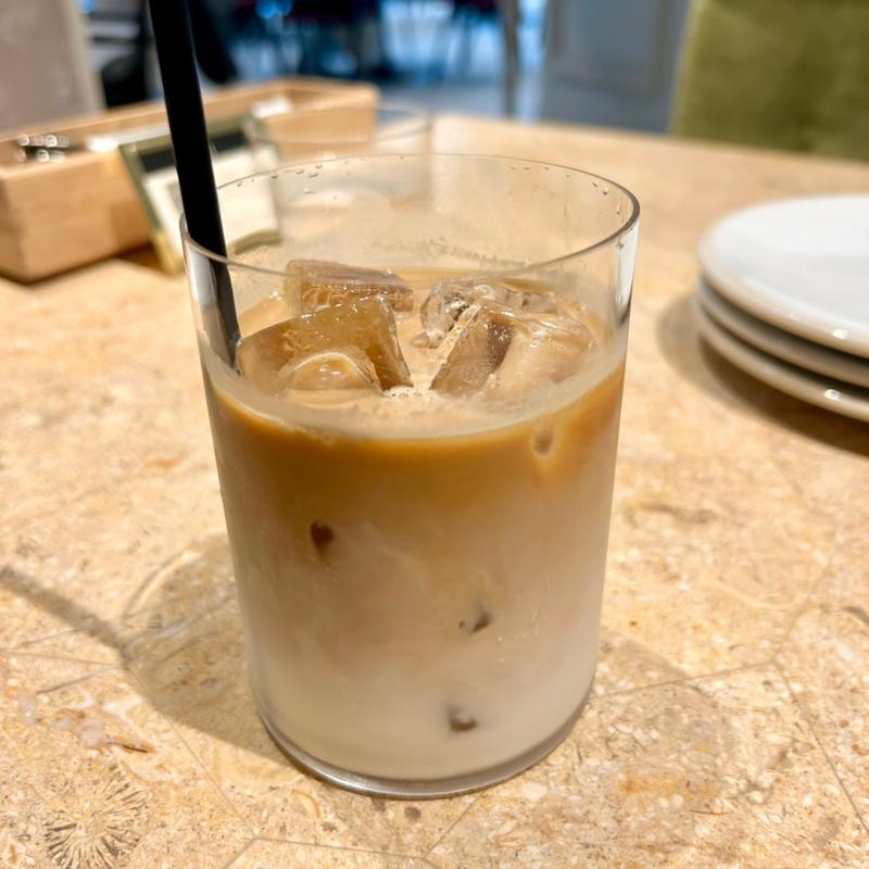 アイスカフェラテ(TOOTH TOOTH BISTRO&CAFE)