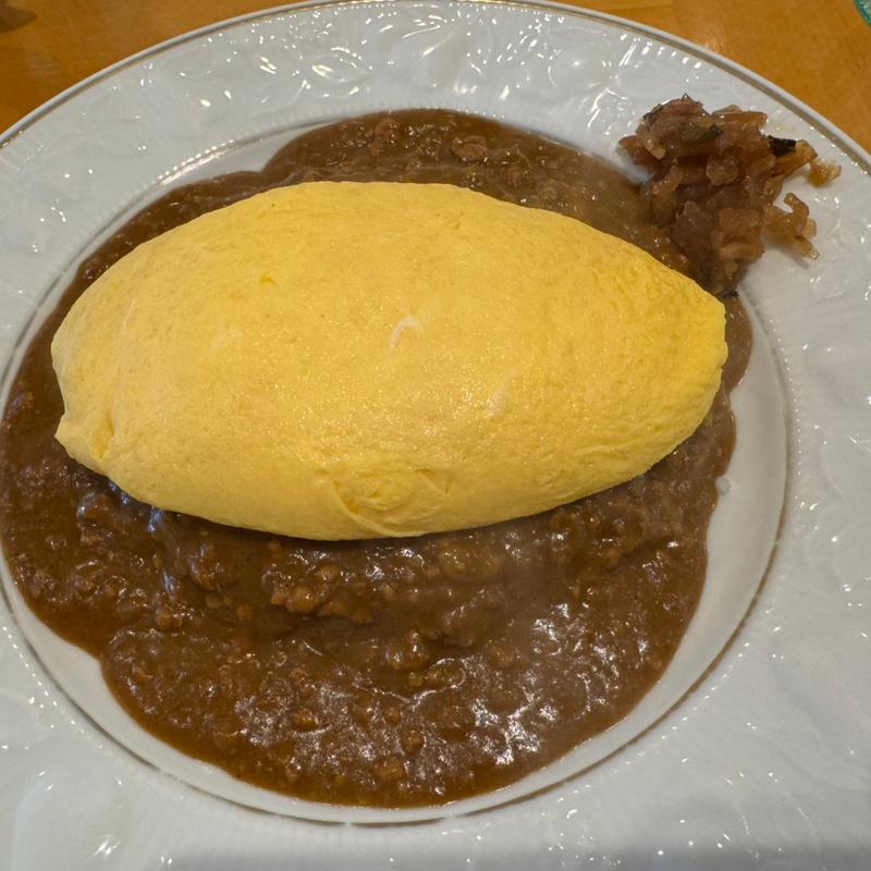 ドライカレー・オムレツのせ(ルー・ド・メール （Loup de mer）)