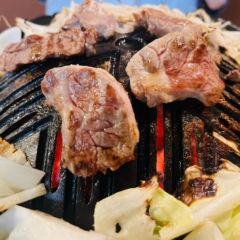 ラムモモ肉(炭火焼ジンギスカン 味の羊ヶ丘)