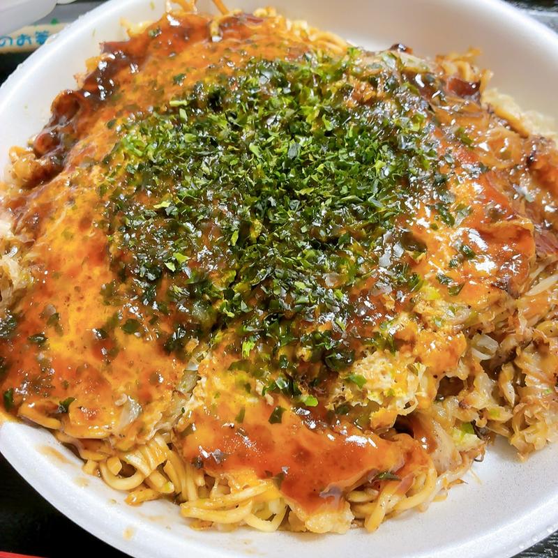 そば肉玉イカ天入り(お好み焼 一休)