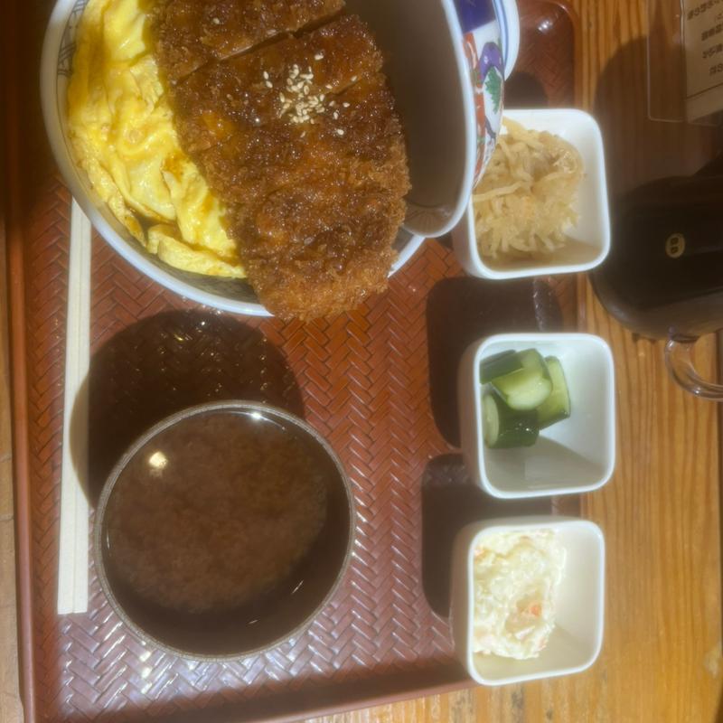 たまごソースかつ丼（並）(とんかつは飲み物。)