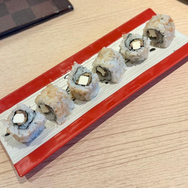 いぶりがっこチーズ巻き(桃太郎すし 谷原店)