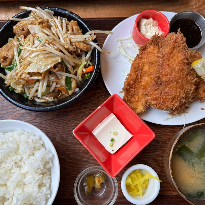 ハーフ＆ハーフ定食(フルカワ食堂３)