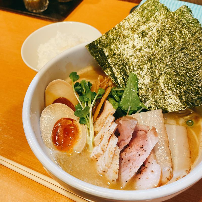 全部のせ濃厚鶏白湯らーめん 醤油(濃厚鶏白湯専門 らーめん志 cocoro
)