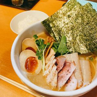 全部のせ濃厚鶏白湯らーめん 醤油(濃厚鶏白湯専門 らーめん志 cocoro
)