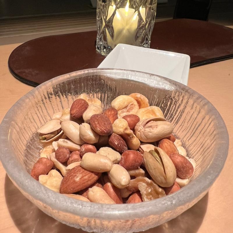 ナッツ(ラウンジ•トップ オブ フラノ)