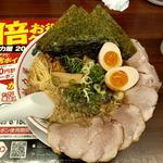特製醤油全部のせラーメン(京都北白川ラーメン魁力屋 三鷹大沢店)