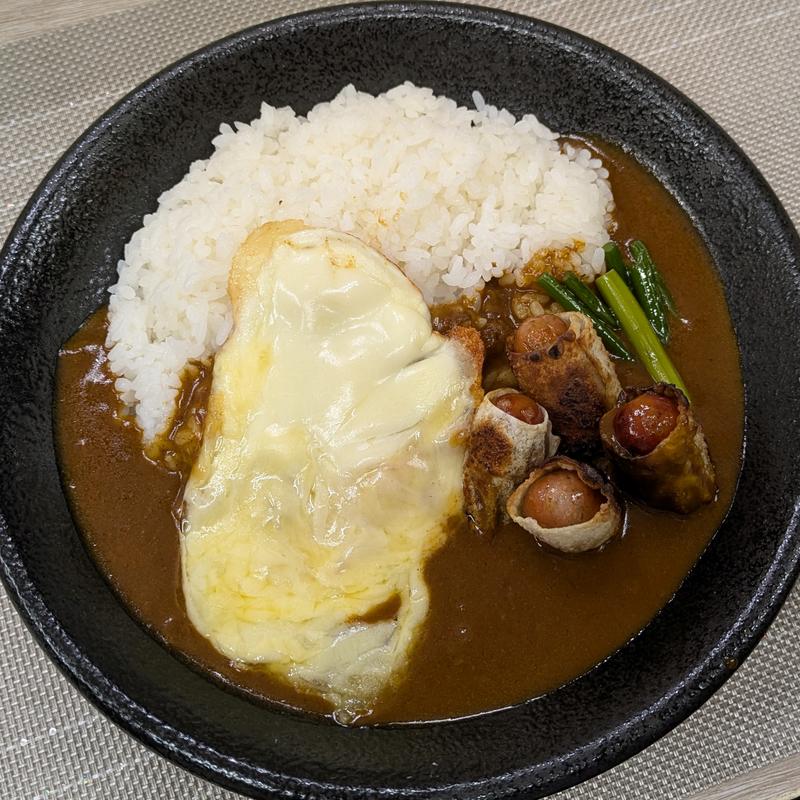チーズカレー＋パリパリソーセージ(Sol Curry)