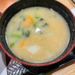 大戸屋ばくだん丼、たっぷり野菜の麦みそ汁(大戸屋ごはん処 川崎銀柳街店)