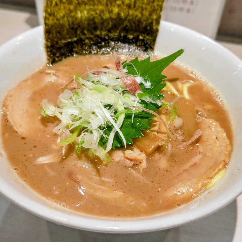 ちゃーしゅうめん(濃厚豚骨拉麺 ナナメ上をゆく)