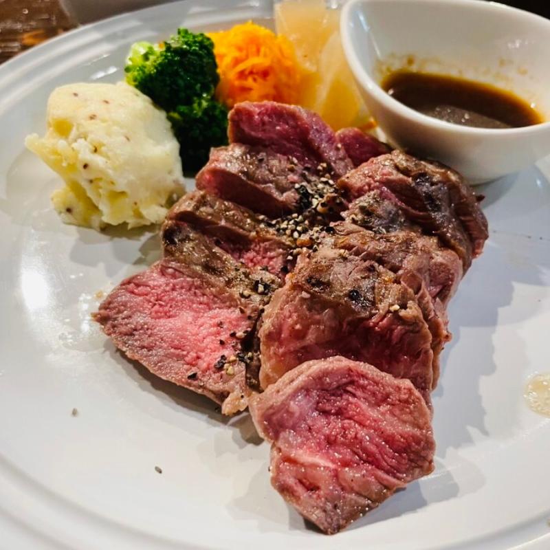 牧草牛のサーロインステーキ(Bistro いちスタイル)