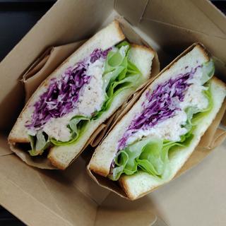 ナッツクリームチキンサンドウィッチ(ロバーツコーヒー 麻布十番店)