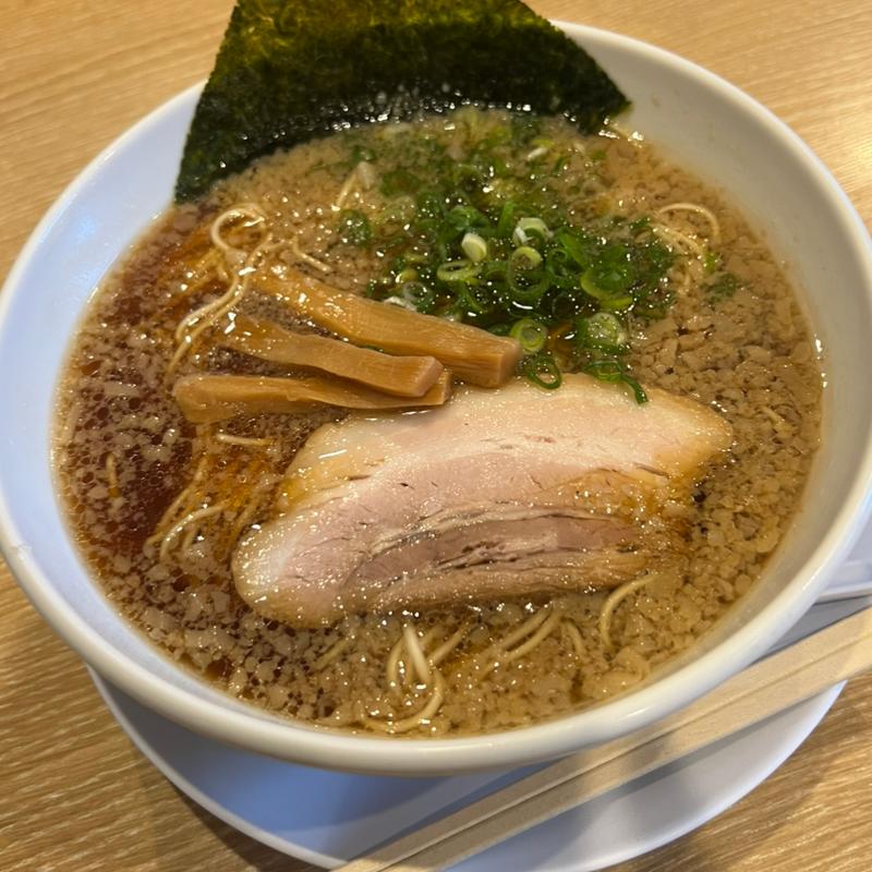 背脂醤油ラーメン(背脂醤油らーめん まる星)
