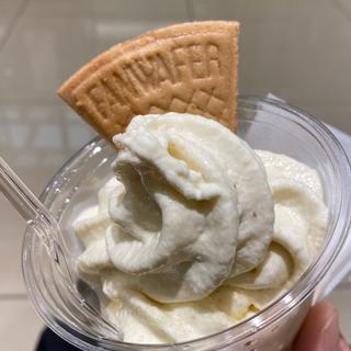 バナナソフトクリーム(サンフルーツ日本橋三越店)
