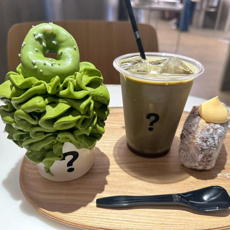 マッチャメッチャプラネット ほうじ茶ラテ 生ドーナツ(i'm donut？原宿)