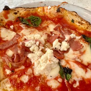 ハムとリコッタチーズのピッツァ(Pizzeria e Trattoria da ISA)