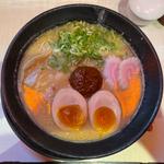 浪花とんこつ　辛みそ入り