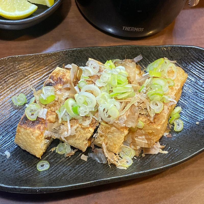 栃尾の油揚げ（納豆挟み）(味処●酒処 とらや)