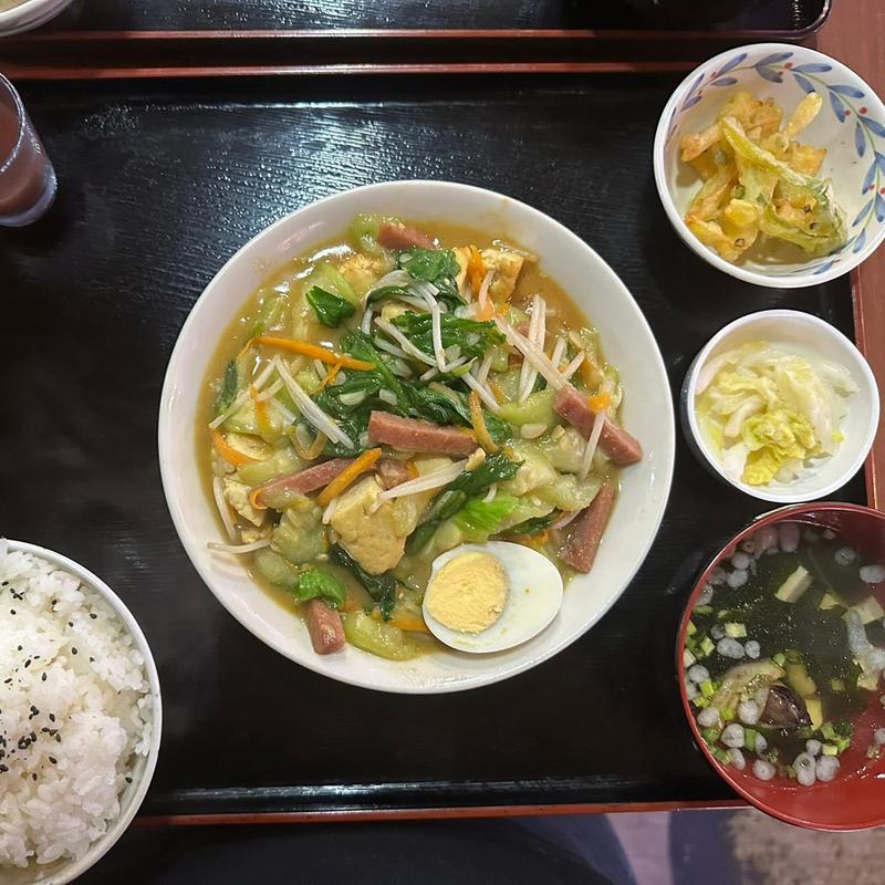 Cランチ ヘチマの味噌炒め定食(アクアリュウム喫茶 慈伴賜)