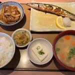 サンマ塩焼定食　豚汁