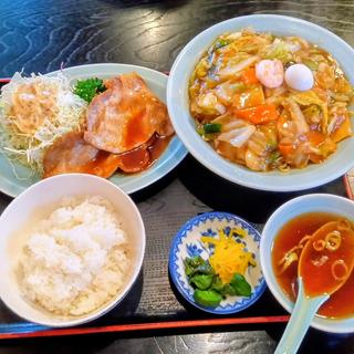 焼きそば定食(龍園)
