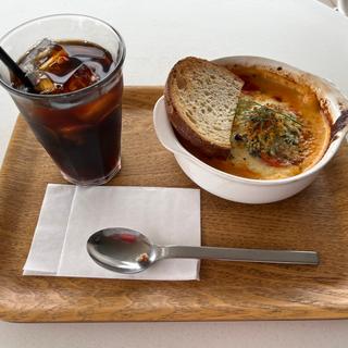 モツァレラチーズとフレッシュトマトのラザニア