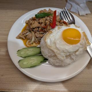 ガパオライス(バンコク屋台 カオサン イイトルミネ新宿店（新宿エキナカ店）)