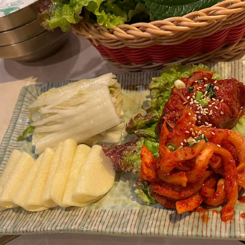 キムチ、漬物、エゴマの葉、サンチュセット(李さんの台所)