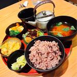海と山の至福(24/7 café apartment 梅田)