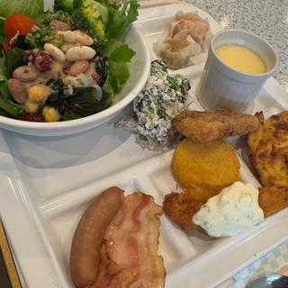 朝食ビュッフェ