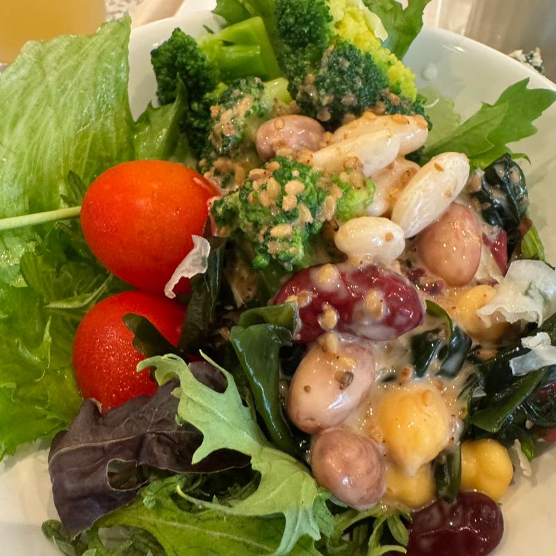 朝食サラダ(カフェレストラン トリアン)