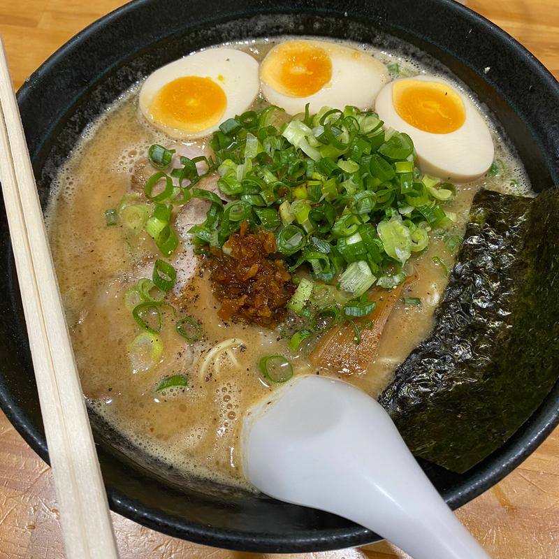 黒とんこつラーメン(とんこつらーめん いちの屋)