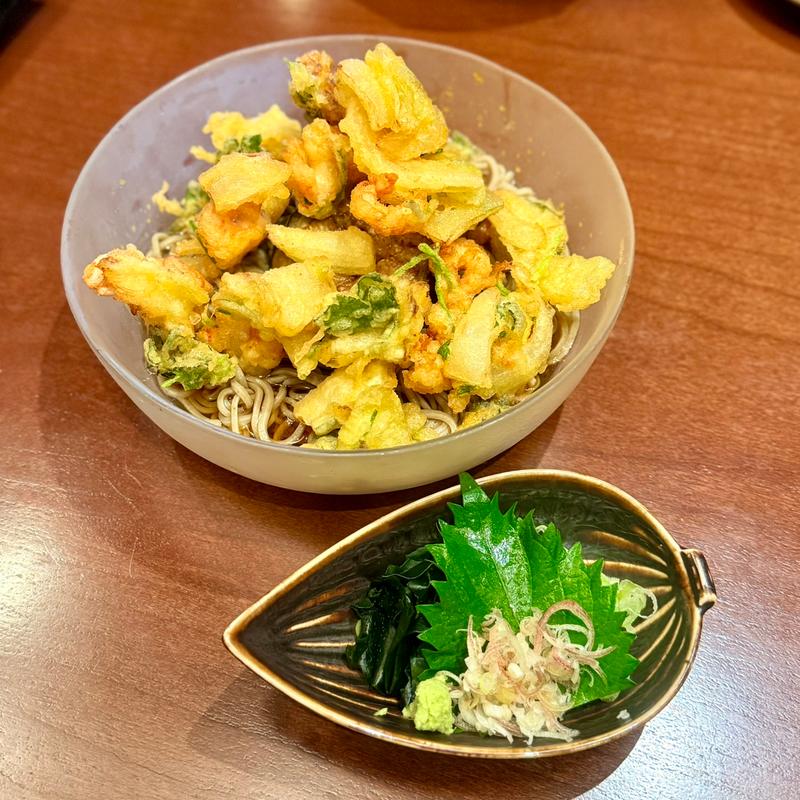 冷やし甘海老かき揚げ蕎麦(九頭龍蕎麦 本店)