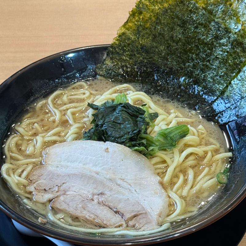 醤油ラーメン　大盛り(横浜家系ラーメン 京いち家 徳山店)