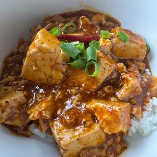 花岡胡椒の黒豚麻婆丼(ローズダイナー)