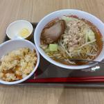 スガジローと五目ごはんセット