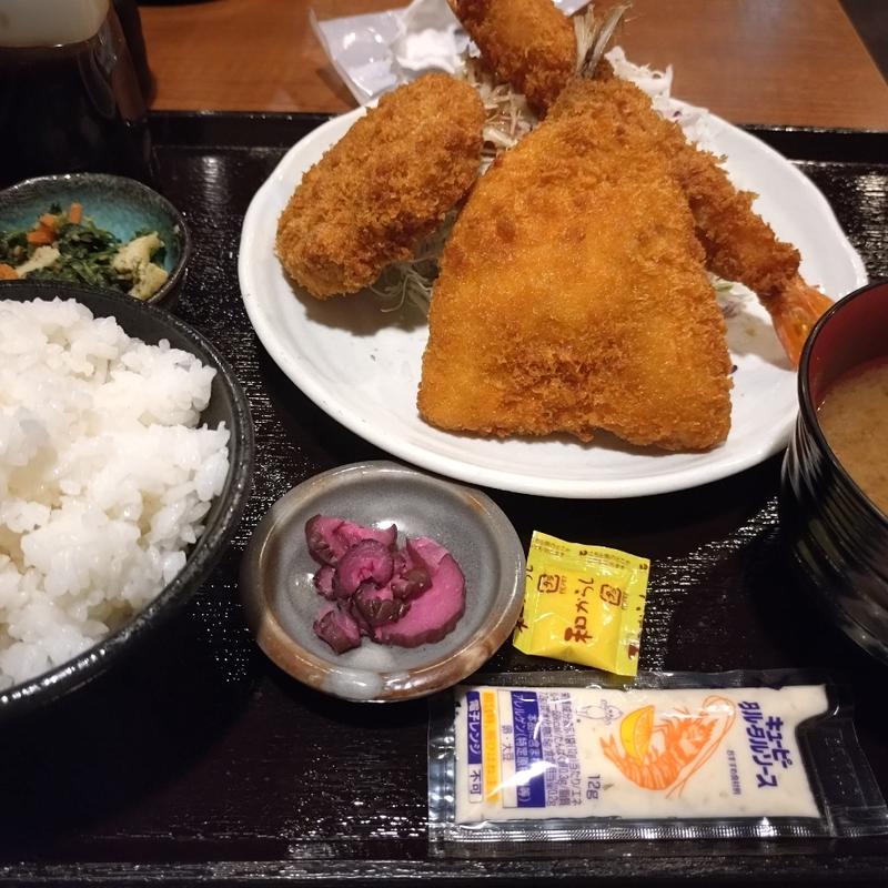 ミックスフライ定食(ひなの家本店)