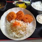 かにクリームコロッケ定食