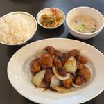 名物　黒酢のすぶたランチ